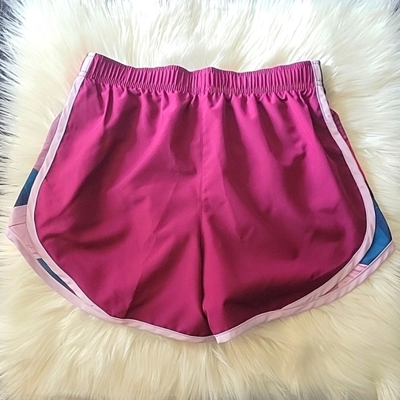 WOMEN'S Nike Dri-Fit Running Shorts - Picture 4 of 5